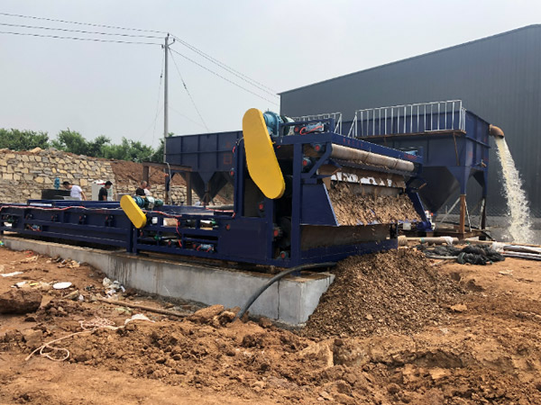 真空带式压滤机